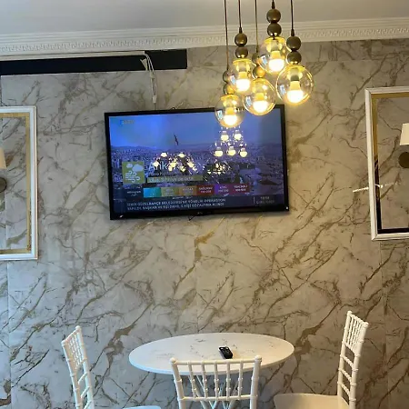 Petek Hotel